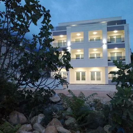 Apartments Villa Hadria Makarska Exterior foto